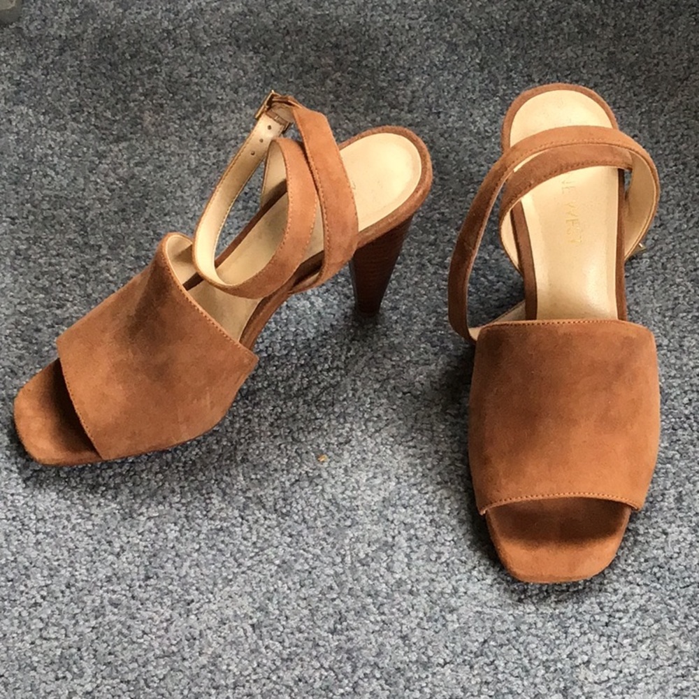 Nine West brown heels. Size 6
